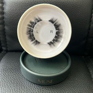 Winkclique muse lashes